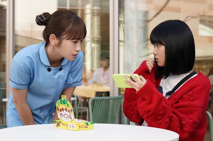 川栄李奈、原菜乃華(C)日本テレビ