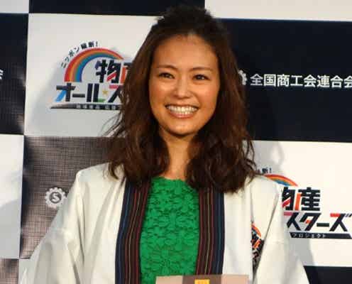 「AneCan」モデル葛岡碧、ミニワンピでスタイルキープの秘訣を明かす
