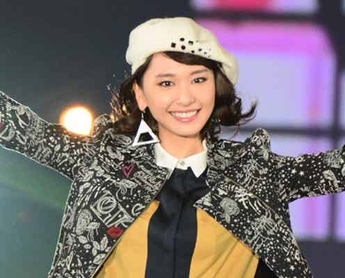 新垣結衣、スマイル全開で視線独り占め 「GirlsAward」に降臨
