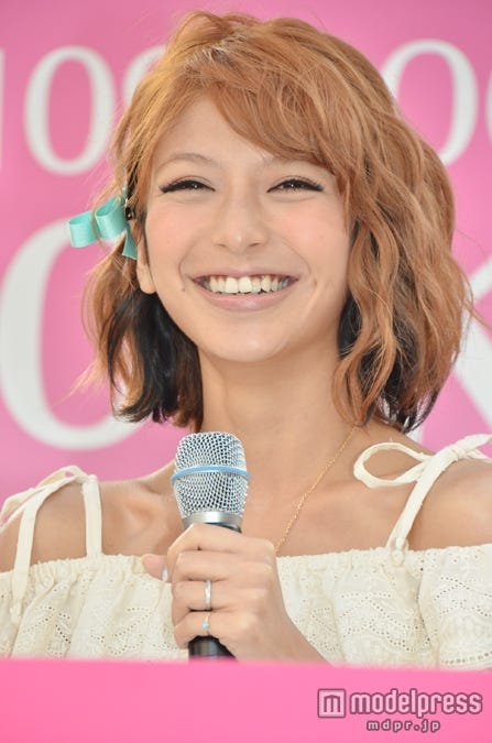 「ViVi」モデル、アメリカ旅満喫 本場トップレスショーに大興奮