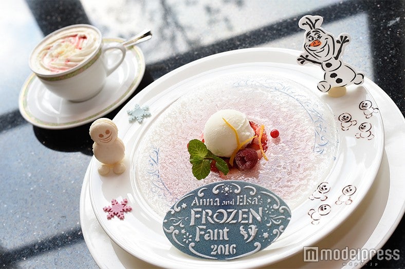 “アナとエルサのフローズンファンタジー”デザートセット￥1800（C）モデルプレス