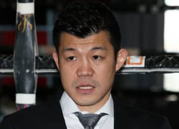 亀田興毅氏「史郎23歳の夏」父との2S公開「幼少期は優しい親父やったのに…」