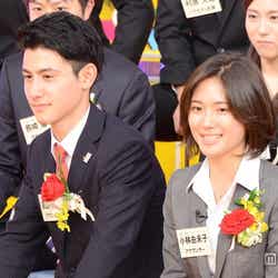 国山ハセンアナウンサー(左)、小林由未子アナウンサー(右)
