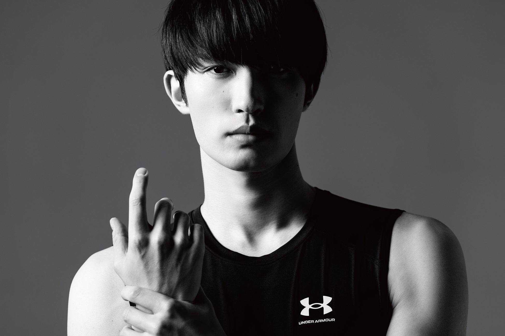 新品未使用 sixtones ジェシー　アンダーアーマー コラボTシャツSサイズ UNDER ARMOUR × SixTONES ジェシーコラボTシャツ - メルカリ