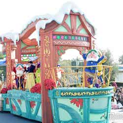 パレード「ディズニー・クリスマス・ストーリーズ」（C）モデルプレス（C）Disney