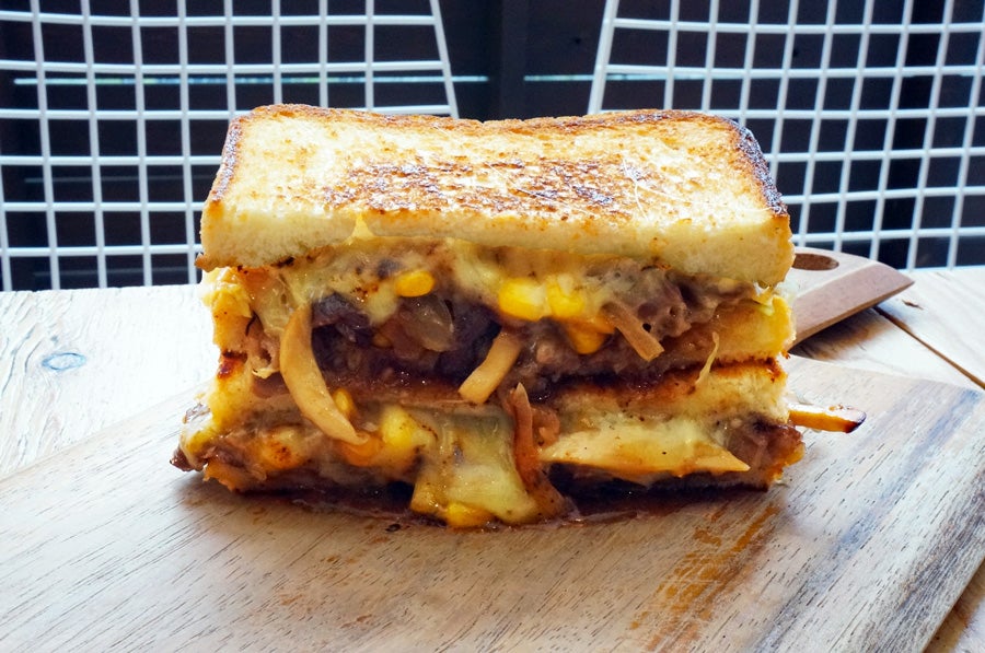 TOAST LUCKプルコギチーズトースト