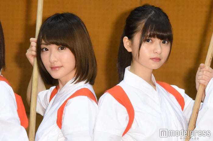 生駒里奈、齋藤飛鳥(C)モデルプレス