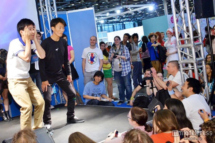 ブースの観客はほぼ現地のファン