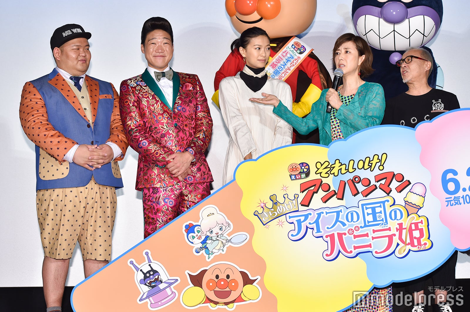 （左から）あらぽん、みやぞん、榮倉奈々、戸田恵子、中尾隆聖 （C）モデルプレス