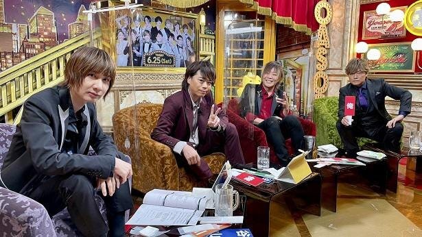 浪川大輔 森久保祥太郎 谷山紀章 前野智昭 40代声優たちのカッコいい男no 1決定戦開催 声優と夜あそび モデルプレス