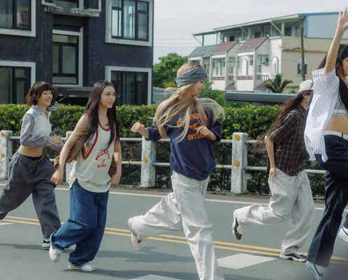 NewJeansのバギースタイルに注目集まる “ゆるエモ”を楽しむ夏到来