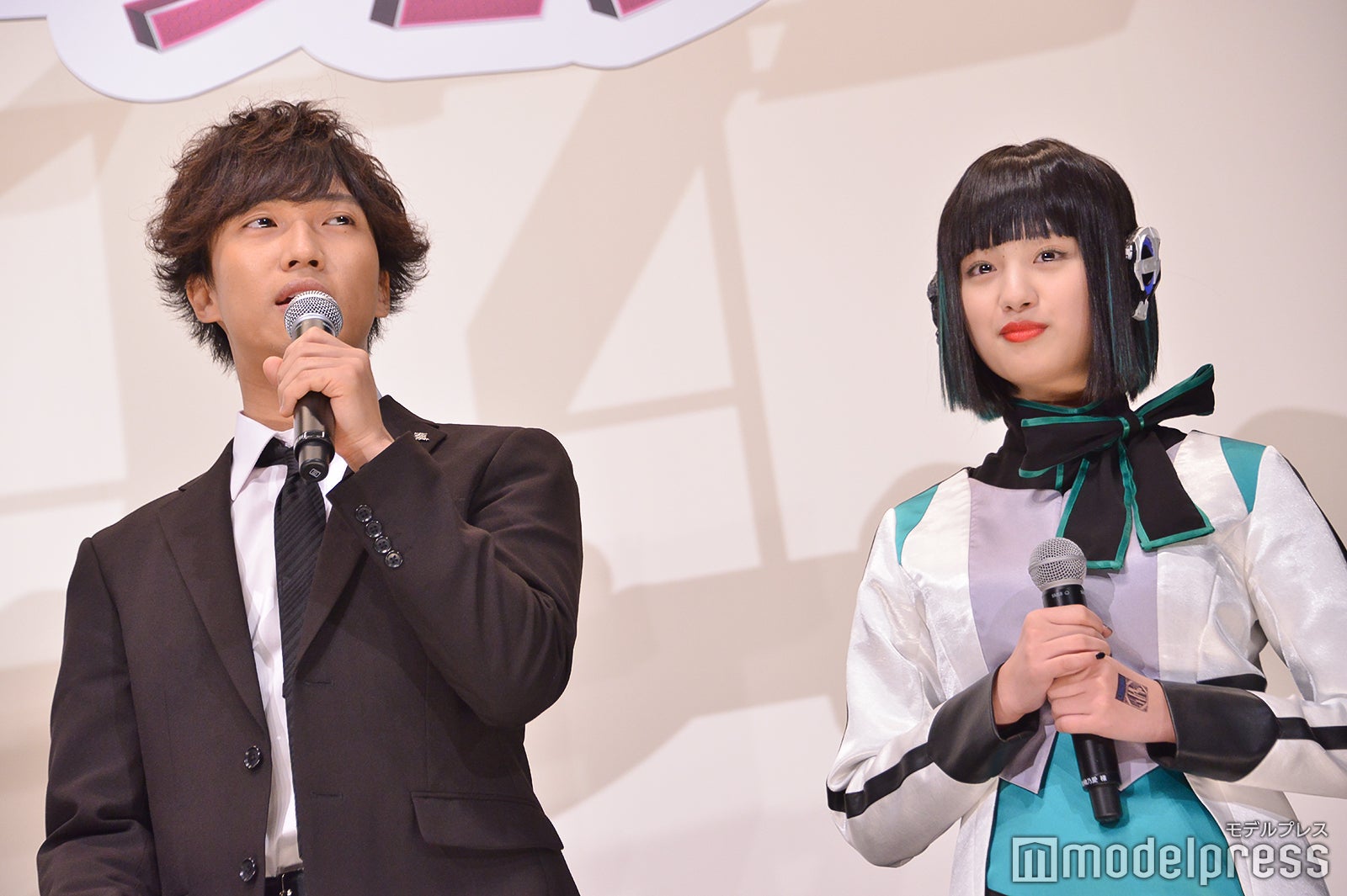 岡田龍太郎、鶴嶋乃愛 （C）モデルプレス