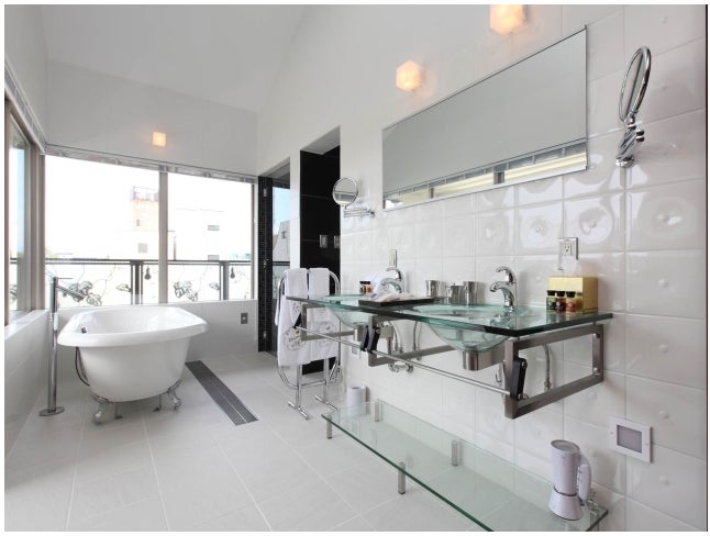 花（Flower）スイートルームの浴室／「Mume」オフィシャルサイトより