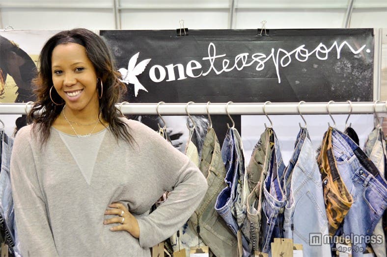 「One Teaspoon(ワンティースプーン)」のプレス担当者(「MAGIC」2013S/Sにて)