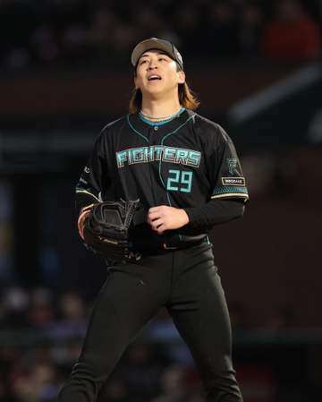 ノーノー日本ハム・細野は5回7安打3失点で降板 