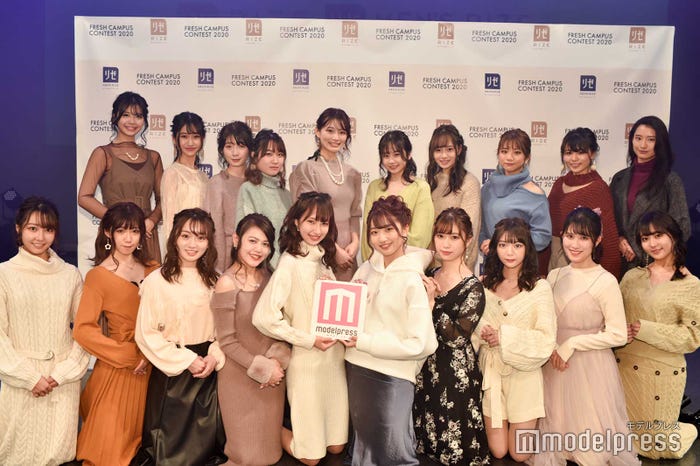 「FRESH CAMPUS CONTEST 2020」ファイナリスト/(後列左から)加藤愛梨さん、小寺陽向さん、金山喜乃花さん、大嶋紗也佳さん、鈴木亜優さん、長谷川新奈さん、川岸瑠那さん、富田明里さん、門上華子さん、一ノ瀬舞夕さん(前列左から)高岡奈々葉さん、川原かなさん、谷嶋穂乃佳さん、佐野樹莉亜さん、荻原志帆さん、伊藤美波さん、石井杏奈さん、石川真衣さん、絢瀬まるさん、南野巴那さん(C)モデルプレス