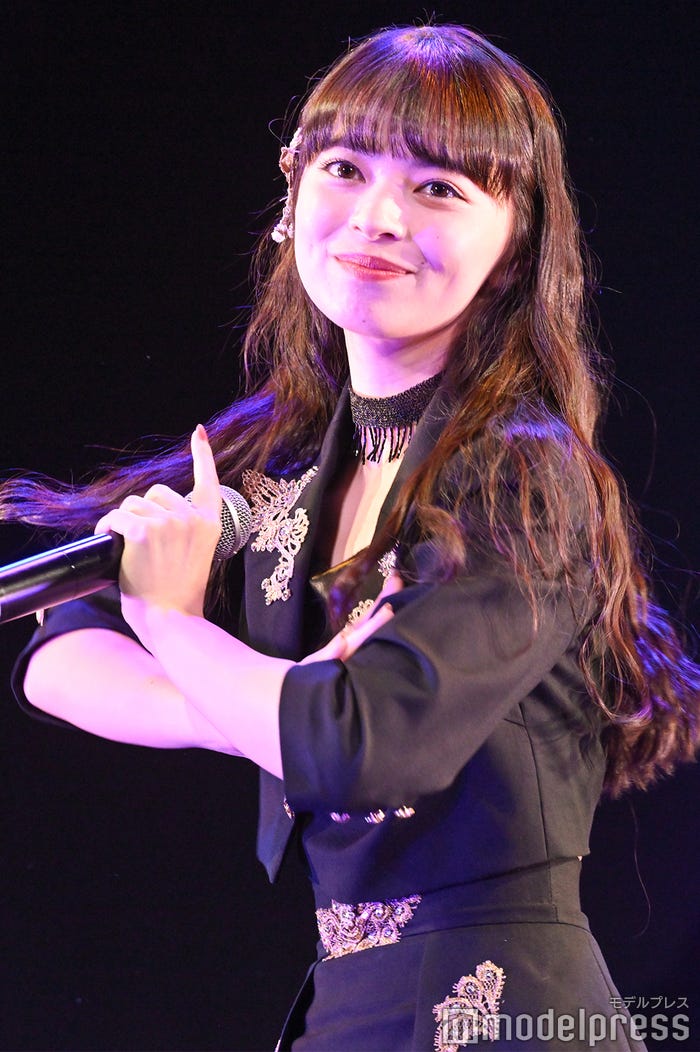 上國料萌衣(C)モデルプレス