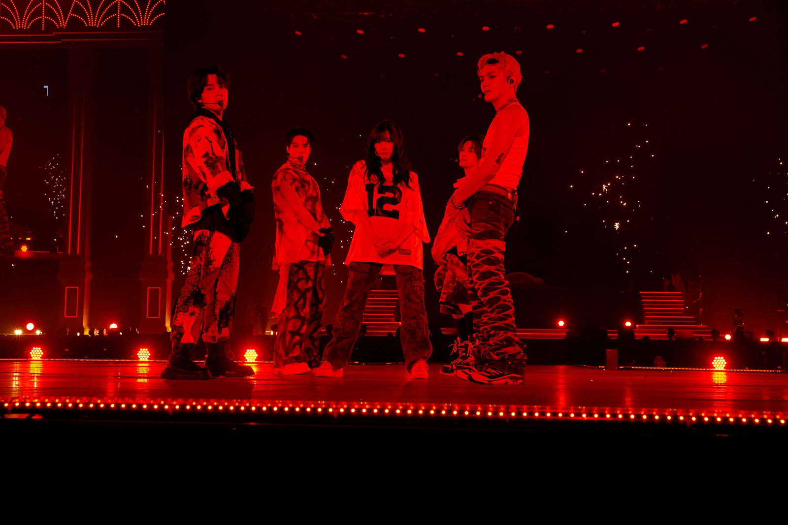 テヨン×ジェノ×ヘンドリー×ヤンヤン×ジゼル「SMTOWN LIVE 2024 SMCU PALACE @TOKYO」21日公演より（C）YUSUKE TAKAMURA、TAKAHIRO KUGINO