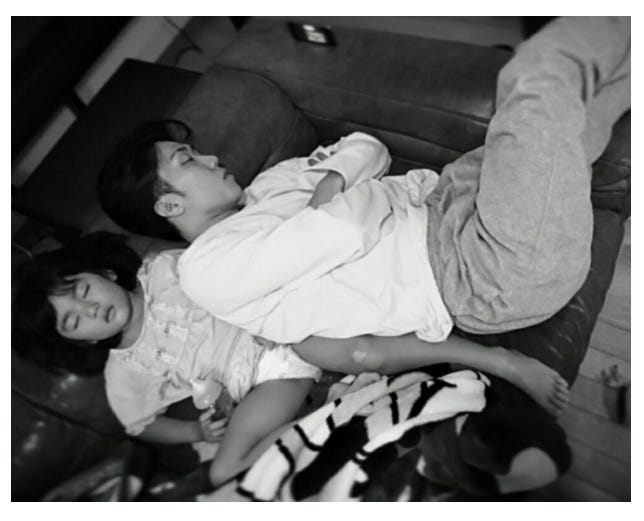 娘と眠る、早乙女太一/西山茉希公式ブログ(Ameba)より