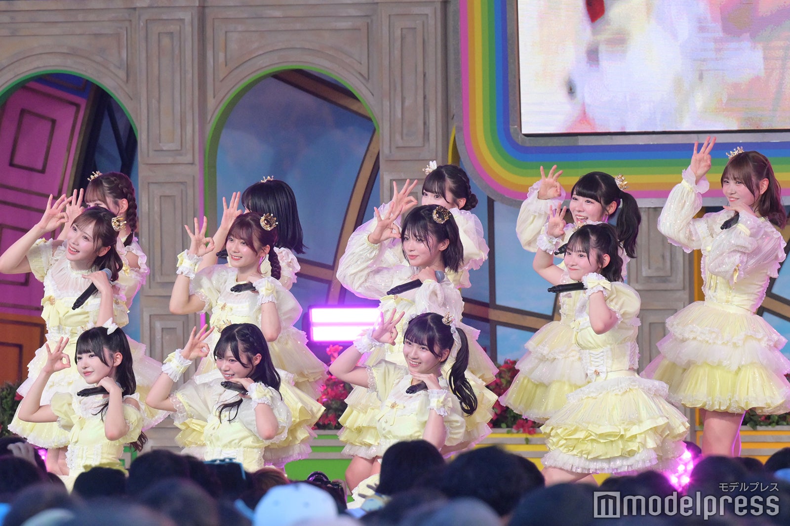 ≒JOY（C）モデルプレス