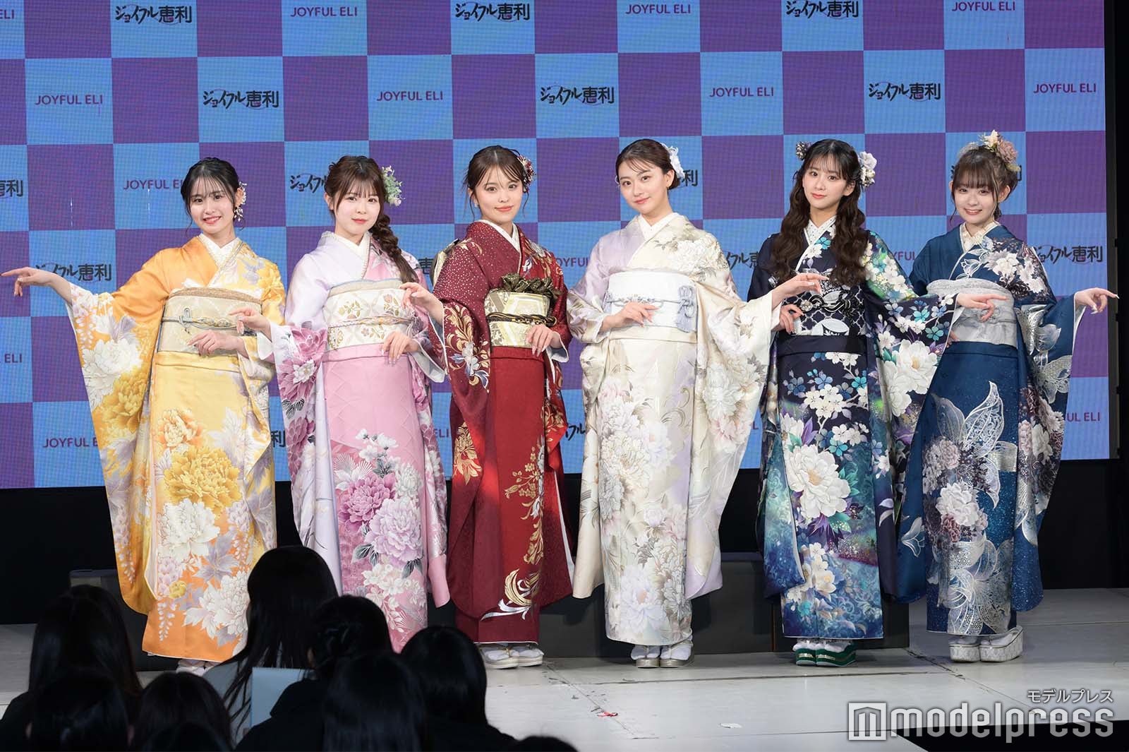 もか、折田涼夏、おさき、みとゆな、金子みゆ、まいきち（C）モデルプレス