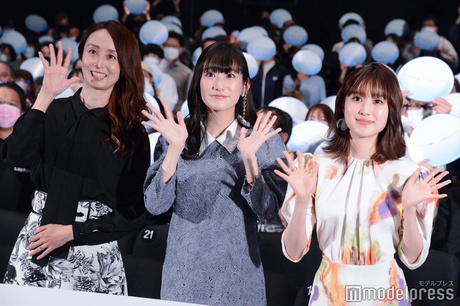 豊口めぐみ、岡咲美保、福本莉子 （C）モデルプレス