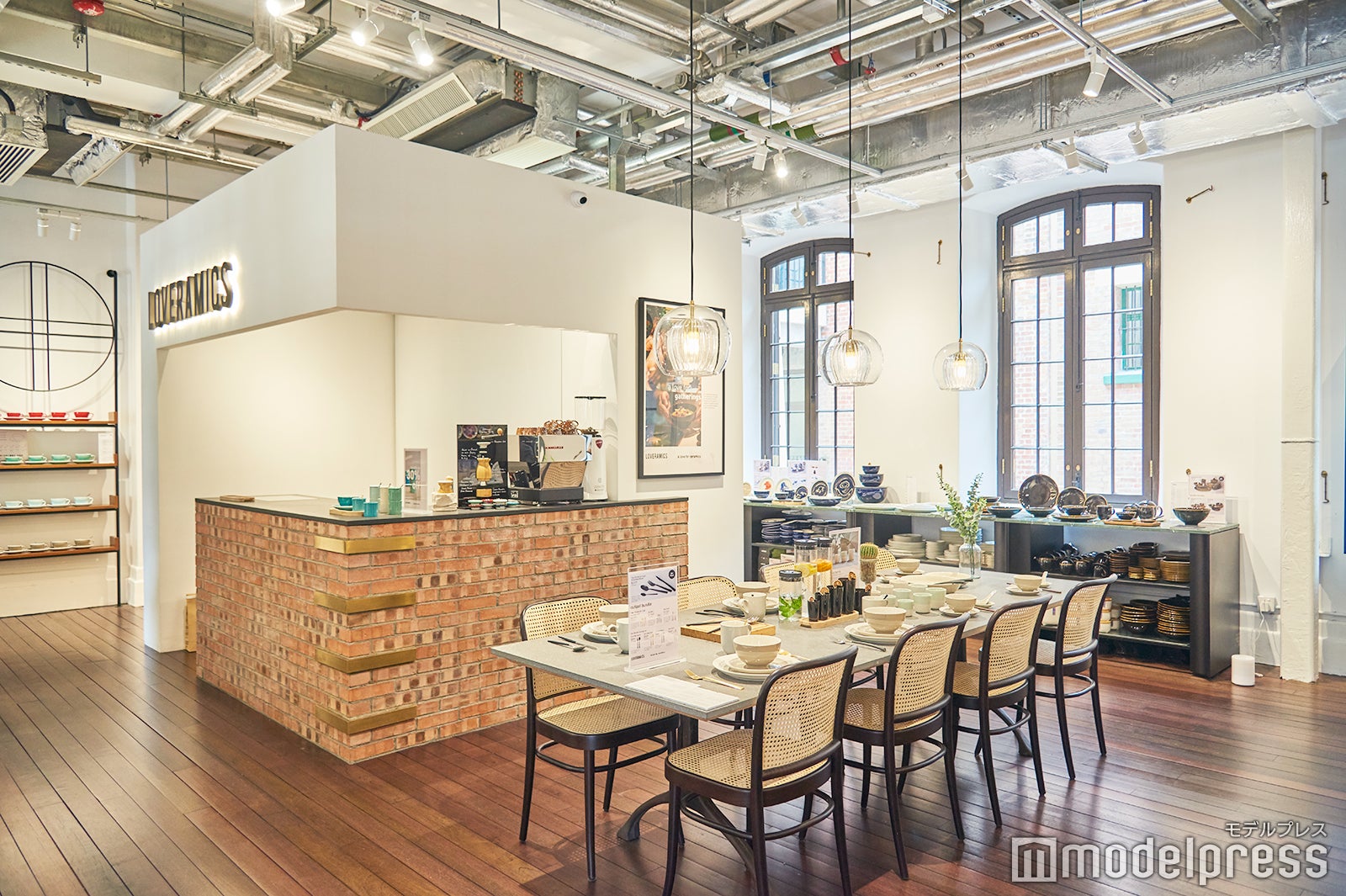 洗練されたディスプレイと、おしゃれな品々に、ついお財布の紐が緩んじゃいます（C）モデルプレス