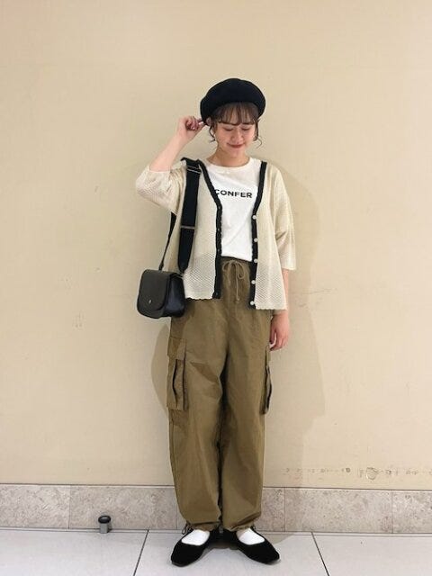 カーディガン　コーデ　秋