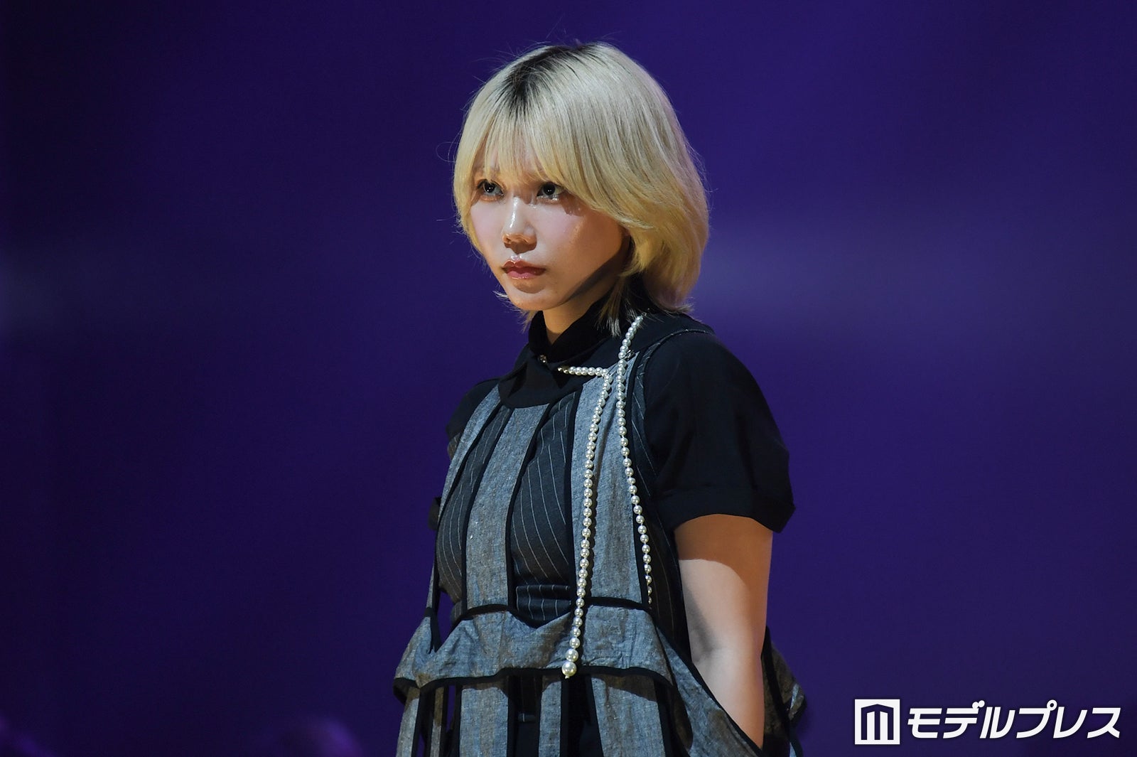 元乃木坂46川後陽菜、個性派透け感コーデから美脚ちらり「着こなせるのすごい」「小顔際立つ」と反響相次ぐ【学生ランウェイ名古屋】