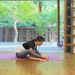 たったこれだけ!テレワークで崩れる姿勢。腰回りの疲れやコリ、姿勢の崩れを整えるポーズ
