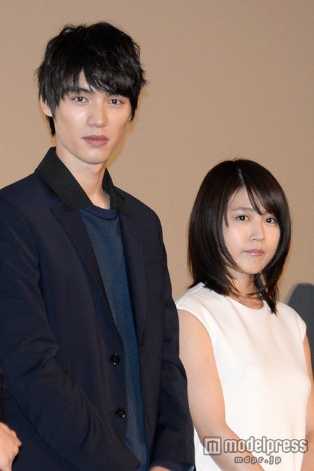 （左から）福士蒼汰、有村架純