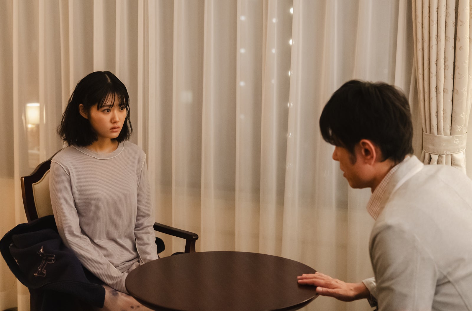 原菜乃華、原田泰造「ノンレムの窓 2025・新春」より「よーい、フィクション！」（C）日本テレビ