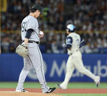 巨人 逆転負けで連敗 先発井上が四回にオスナに3ラン被弾 打線は新人左腕から1得点のみ