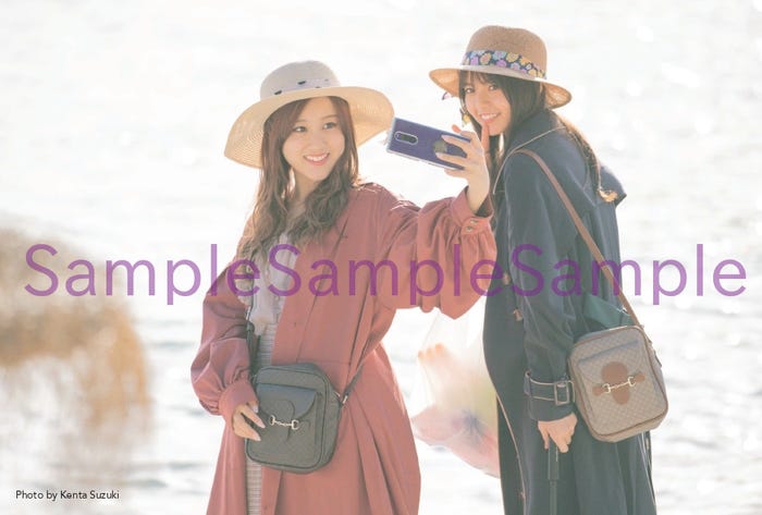 タワーレコード渋谷店:齋藤飛鳥と星野みなみのスペイン旅のパネル展を実施。ポストカードも齋藤飛鳥&星野みなみinスペインの絵柄のポストカード(1種1枚)/撮影:鈴木健太