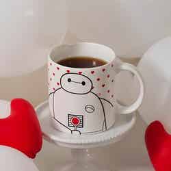 ホットミルク、ホットティー、ホットコーヒー各税込690円(C)Disney