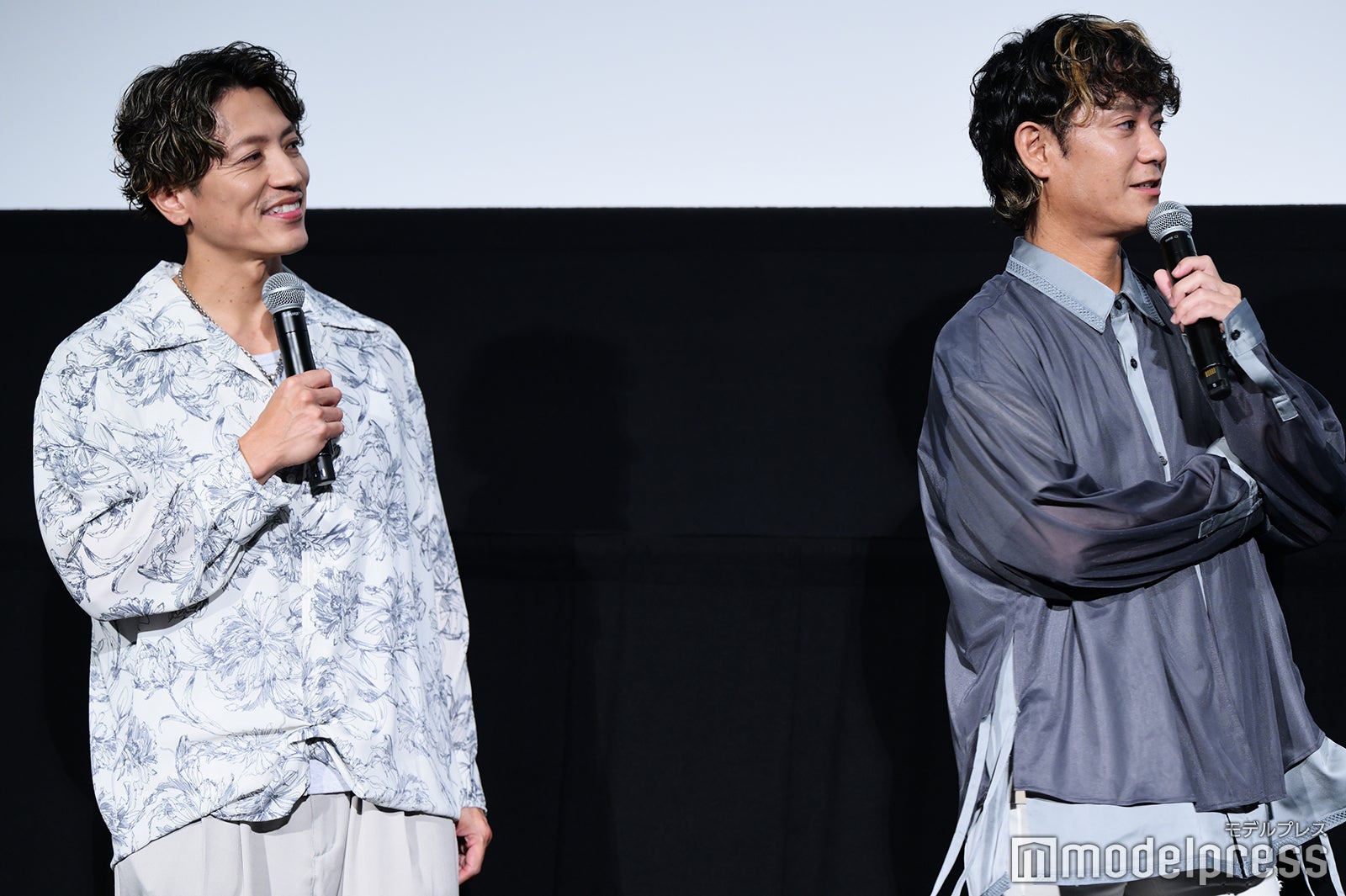 許田信介、新里英之（C）モデルプレス