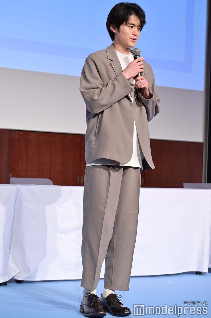 鈴鹿央士(C)モデルプレス