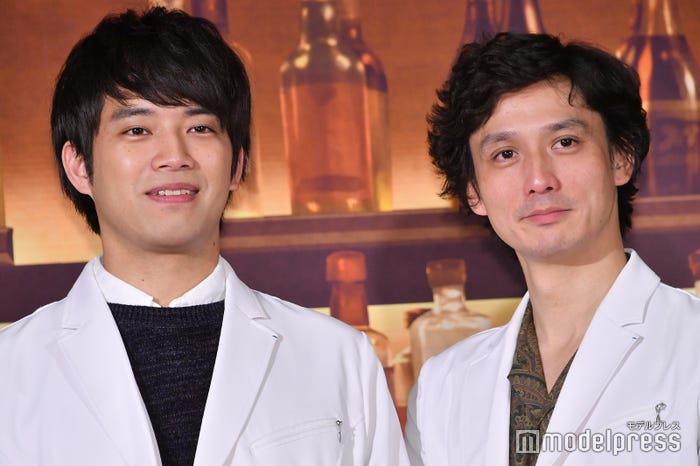 三浦貴大、安藤政信/「神酒クリニックで乾杯を」(C)モデルプレス