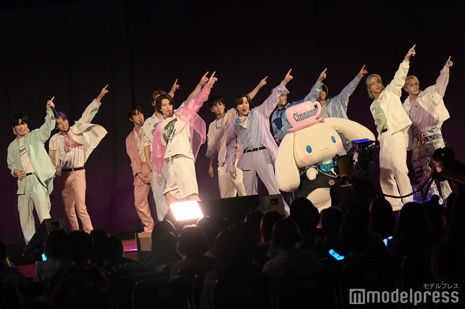 JO1（C）モデルプレス