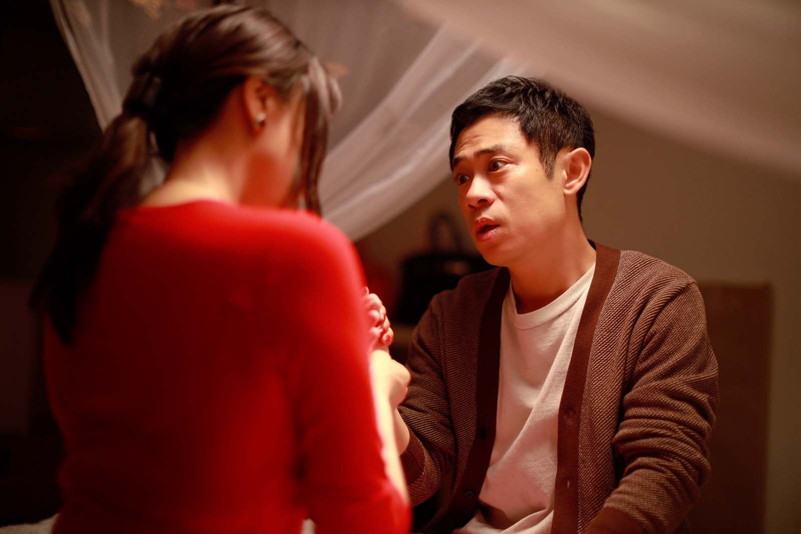 伊藤淳史「離婚しない男―サレ夫と悪嫁の騙し愛―」第7話より（C）テレビ朝日