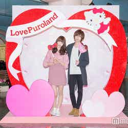 好みのフォトプロップスを選べる/モデル:かえで、笹森裕貴(C)モデルプレス