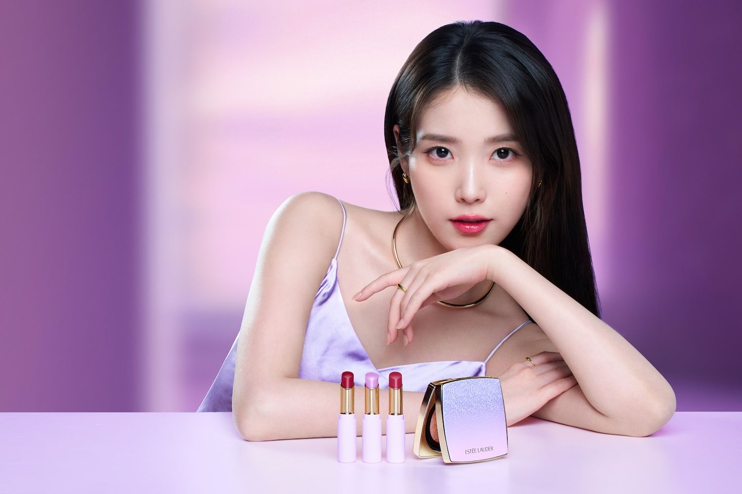 “幸運を呼ぶ花”ライラックにインスパイア。エスティ ローダーのホリデー限定コレクションに熱視線