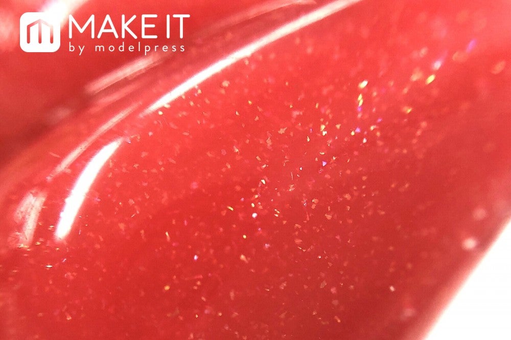 プランプピンク／メルティー リップセラム／105 トレンディーチェリー (C)メイクイット