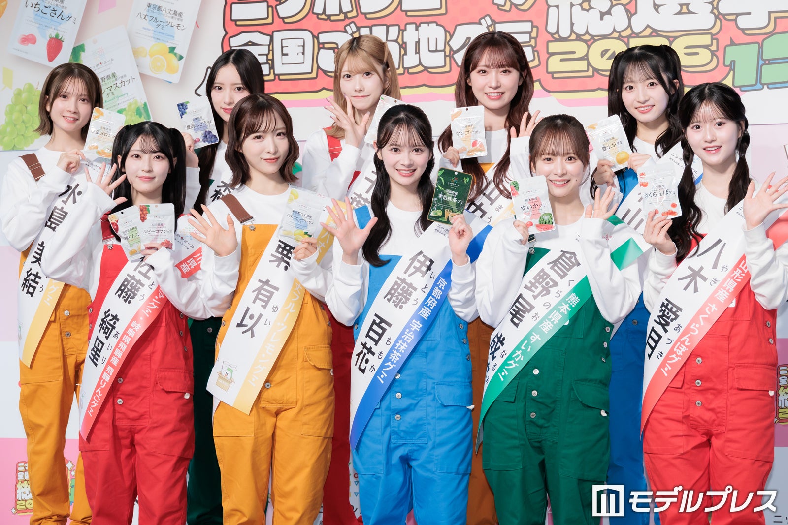（後列左から）水島美結、森川優、千葉恵里、山内瑞葵、秋山由奈（前列左から）佐藤綺星、小栗有以、伊藤百花、倉野尾成美、八木愛月（C）モデルプレス