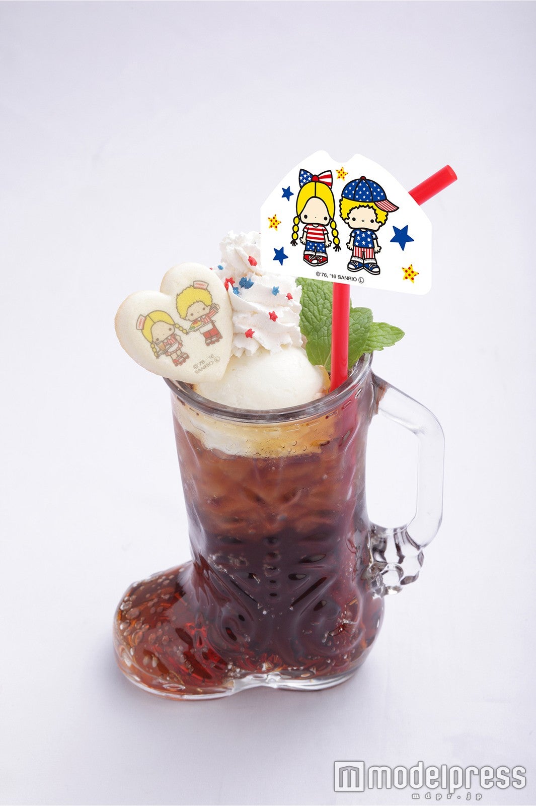 「定番！元気コーラ」￥650（税抜）（C）1976，2016 SANRIO CO．，LTD．（L）