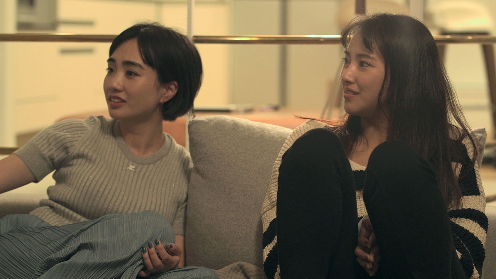 香織、春花「TERRACE HOUSE TOKYO 2019-2020」14th WEEK（C）フジテレビ／イースト・エンタテインメント