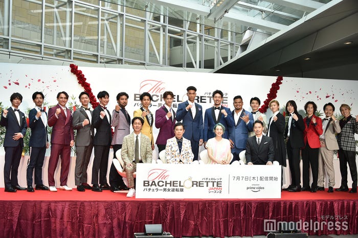 「バチェロレッテ・ジャパン」シーズン2配信記念七夕祭り記者会見/(後列左から)早瀬恭、阿部大輔、 佐藤マクファーレン優樹、小出翔太、横山竜之介、雲母翔太、平山大、中道理央也、 澤井一希、長谷川惠一、ジェイデン・トア・マクスウェル、高橋航大、美留町恭兵、佐藤駿、加藤友哉、田村一将、山邊玲音(前列左から)矢部浩之、岡村隆史、SHELLY、坂東工C)モデルプレス (C)モデルプレス