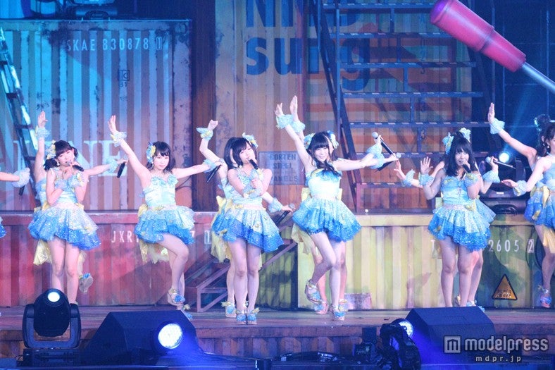 「AKB48 2013真夏のドームツアー～まだまだ、やらなきゃいけないことがある～」大阪公演1日目より（C）AKS