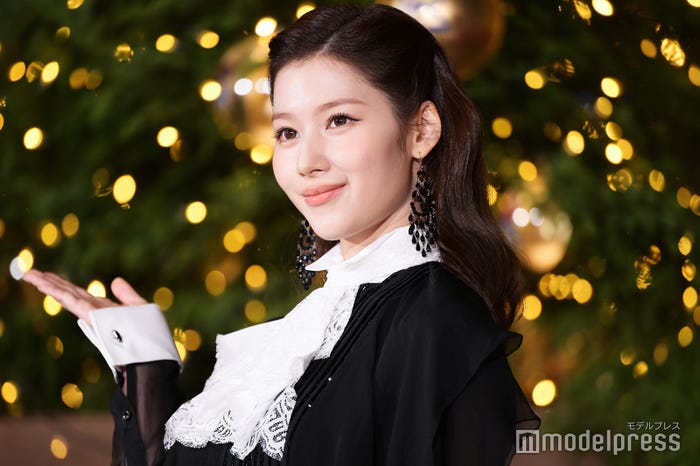 サナ(C)モデルプレス