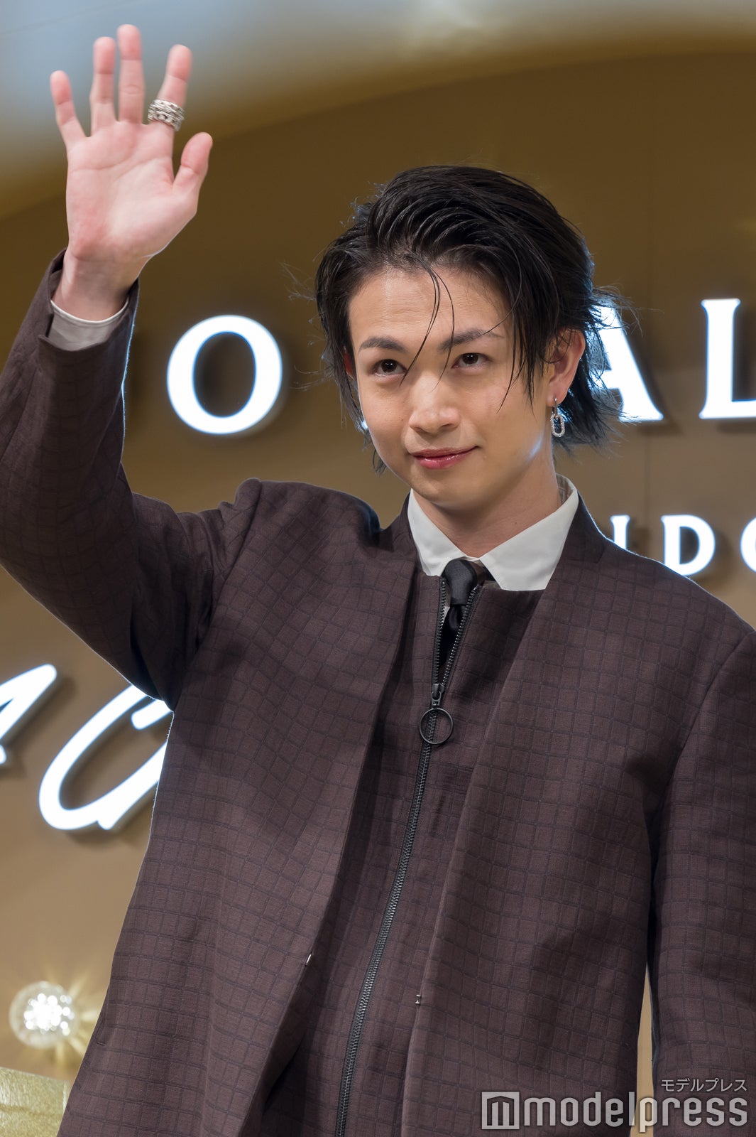 綱啓永（C）モデルプレス